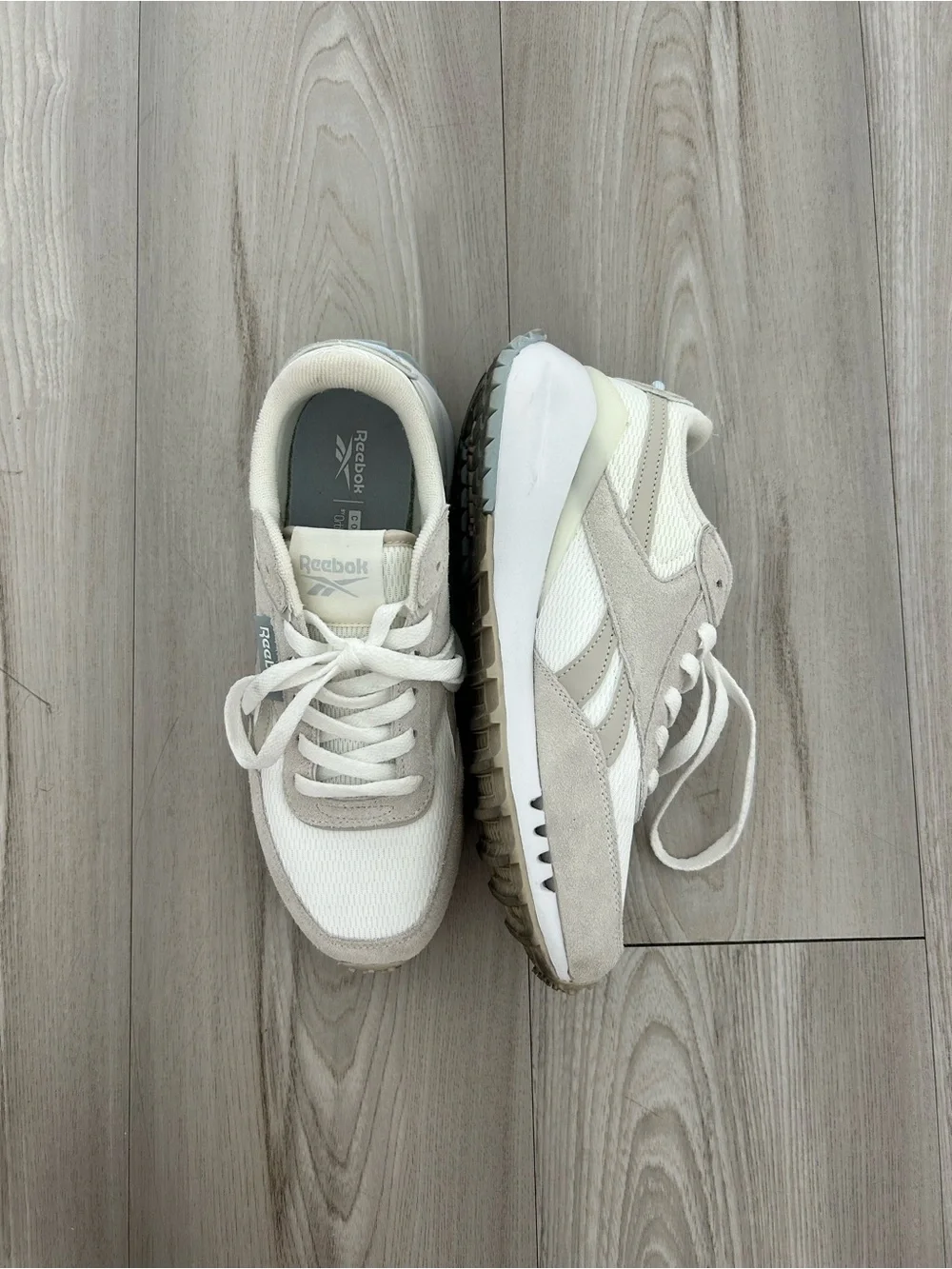 Reebok White & Blue Retro Sneakers